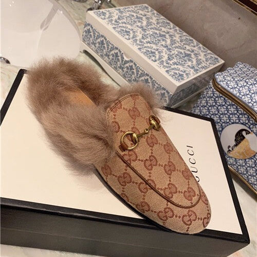High Quality Luxury Gucci Furry Slippers Shoes product detail
