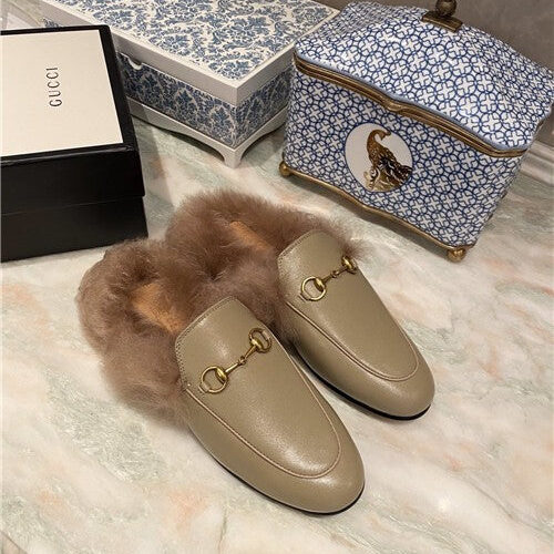 High Quality Luxury Gucci Furry Slippers Shoes – Style 31635