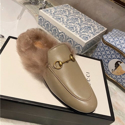 High Quality Luxury Gucci Furry Slippers Shoes – Style 31635 product detail