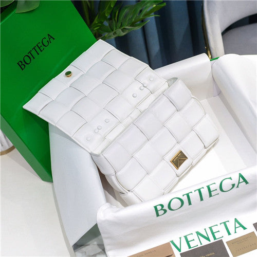 High Quality Luxury Bottega Veneta Padded Cassette Bag – Style 30100 product detail