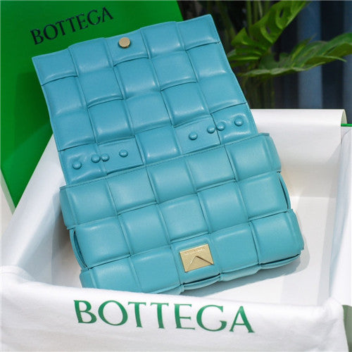 High Quality Luxury Bottega Veneta Padded Cassette Bag – Style 30092 product detail