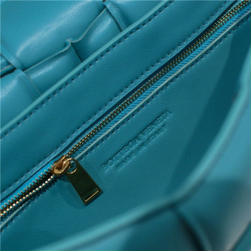 High Quality Luxury Bottega Veneta Padded Cassette Bag – Style 30092 product detail
