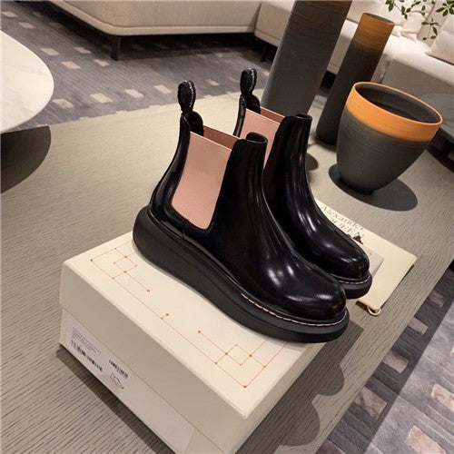 High Quality Luxury Alexander McQueen Hybrid Boots – Style 64899 alternate view