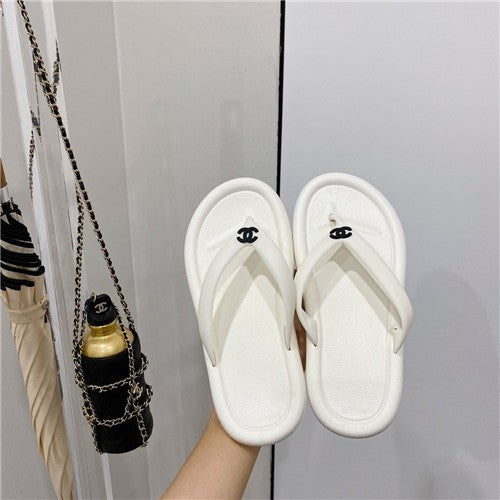 High Quality Luxury Chanel Flip Flop Shoes alternate view