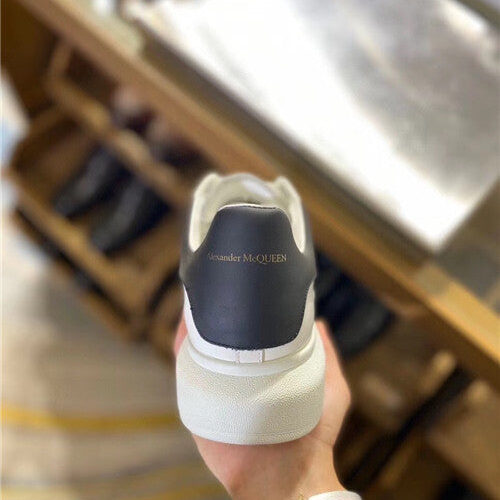High Quality Luxury Alexander McQueen White Sneakers product detail