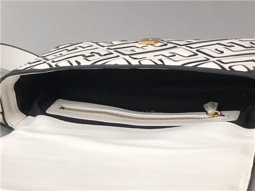 High Quality Luxury Fendi Iconic Baguette Bags alternate view