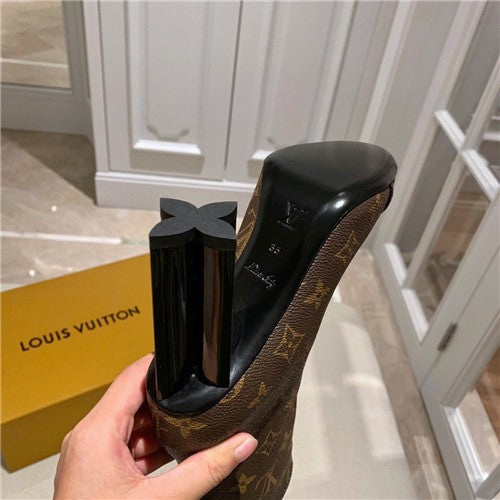 High Quality Luxury LV Boots Women Shoes alternate view