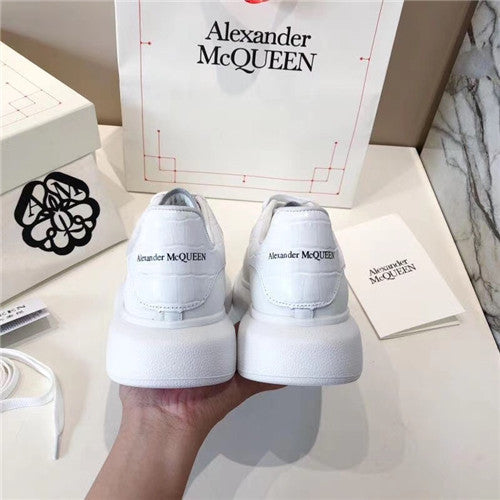 High Quality Luxury Womens Alexander McQueen Sneakers product detail