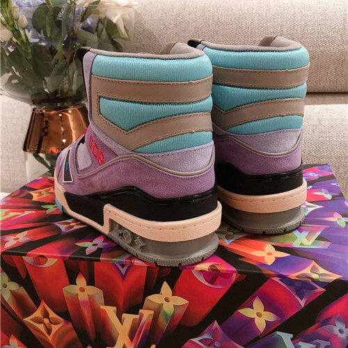 High Quality Luxury Louis Vuitton Sneaker – Style 39811 product detail