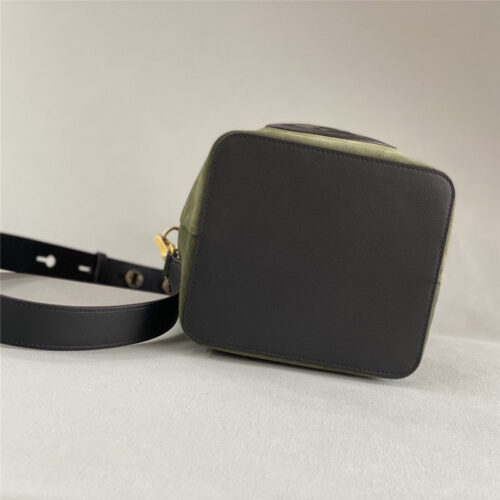 High Quality Luxury Fendi Mon Tresor Bucket Bag product detail