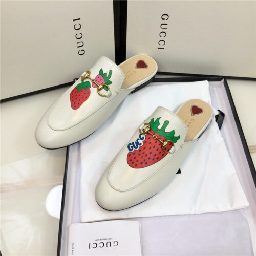 High Quality Luxury Gucci Mules Strawberry Slippers product detail