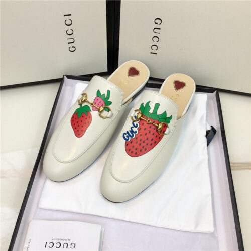 High Quality Luxury Gucci Mules Strawberry Slippers alternate view