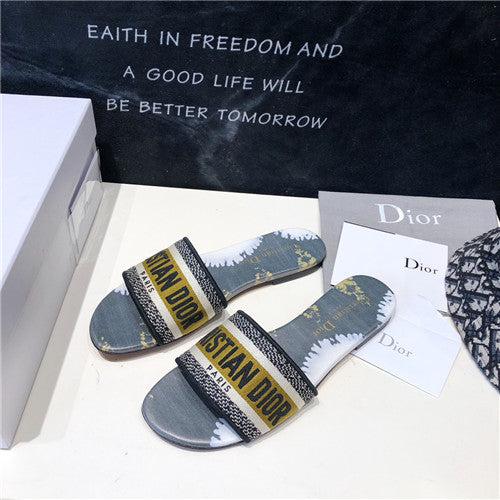 High Quality Luxury Dior Embroidered Slippers – Style 18790