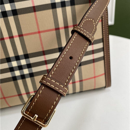High Quality Luxury Burberry Title Bag product detail