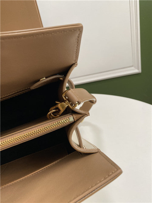 High Quality Luxury Burberry Title Bag – Style 42476 product detail