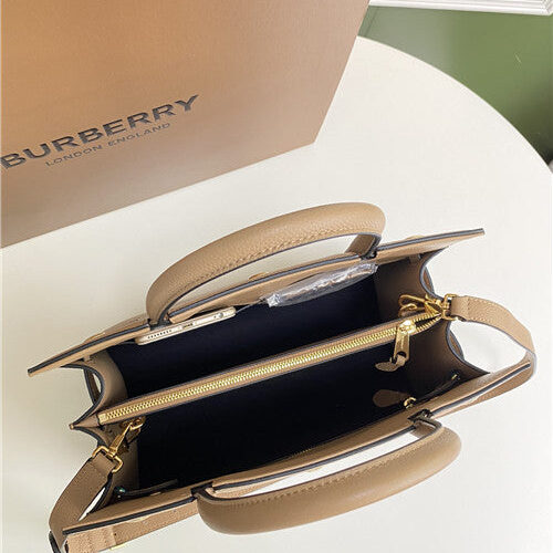 High Quality Luxury Burberry Title Bag – Style 42474 product detail
