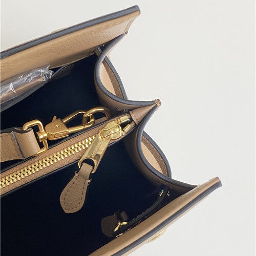 High Quality Luxury Burberry Title Bag – Style 42474 product detail
