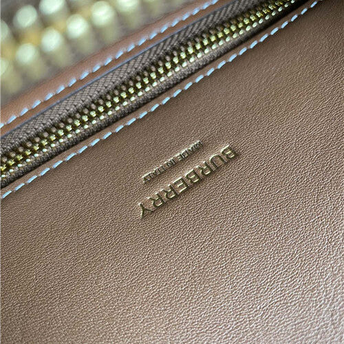 High Quality Luxury Burberry Title Bag – Style 42471 product detail