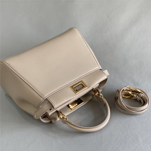 High Quality Luxury Fendi Peekaboo Sheepskin Bag product detail