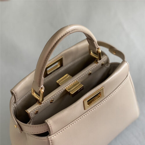 High Quality Luxury Fendi Peekaboo Sheepskin Bag product detail