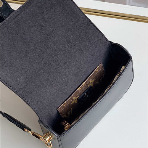 High Quality Luxury Louis Vuitton Officier Bag product detail