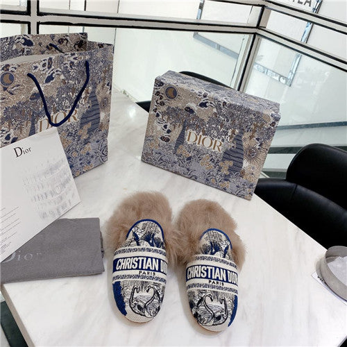 High Quality Luxury Dior Fur Slippers – Style 12486 alternate view