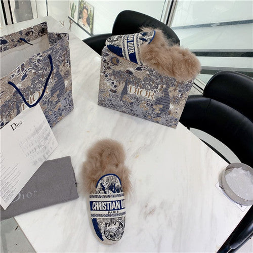 High Quality Luxury Dior Fur Slippers – Style 12486 product detail