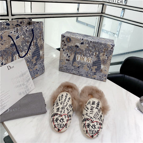 High Quality Luxury Dior Fur Slippers alternate view