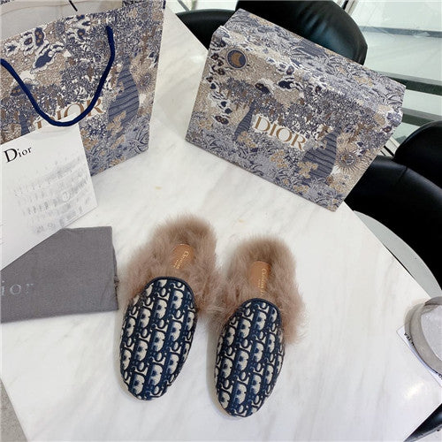 High Quality Luxury Dior Fur Slippers – Style 29990 alternate view