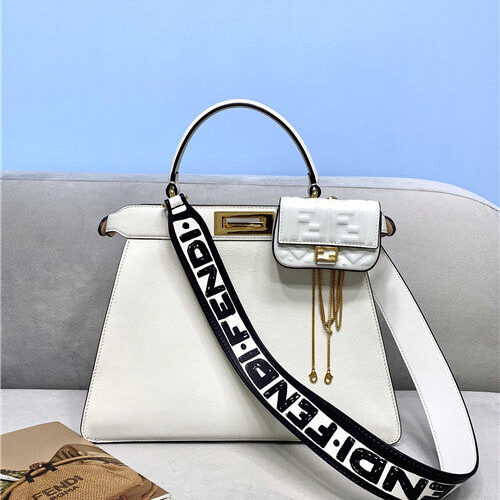 High Quality Luxury Fend Peekaboo Medium