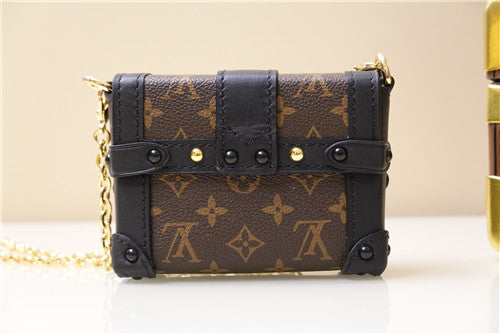 High Quality Luxury Louis Vuitton Essential Trunk Monogram Bag – Style 47438 alternate view