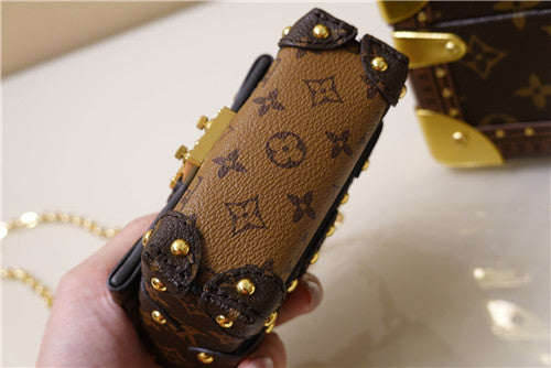 High Quality Luxury Louis Vuitton Essential Trunk Monogram Bag product detail