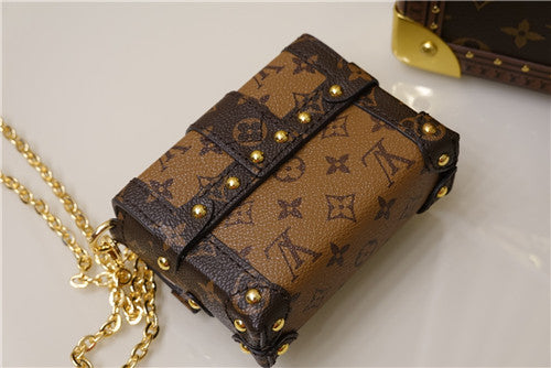 High Quality Luxury Louis Vuitton Essential Trunk Monogram Bag alternate view