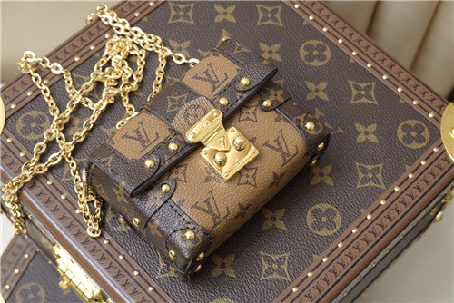 High Quality Luxury Louis Vuitton Essential Trunk Monogram Bag product detail