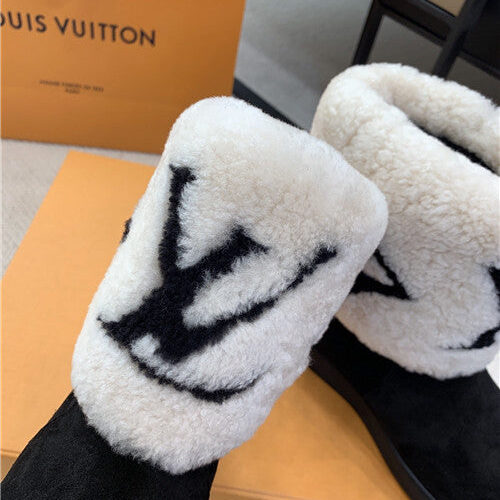 High Quality Luxury LV Fur Boots alternate view