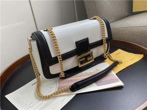 High Quality Luxury Fendi Baguette Bag – Style 32309 alternate view