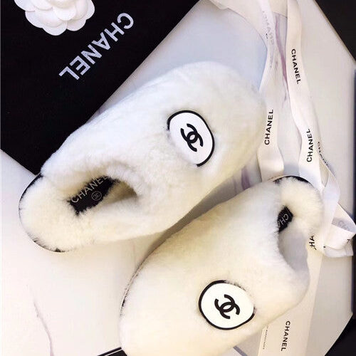 High Quality Luxury Chanel Wool Slippers – Style 04582 product detail
