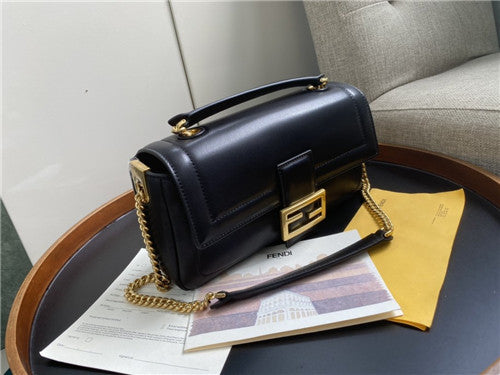 High Quality Luxury Fendi Baguette Bag – Style 32310 alternate view