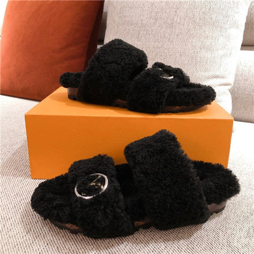 High Quality Luxury Louis Vuitton Wool Slippers – Style 19587