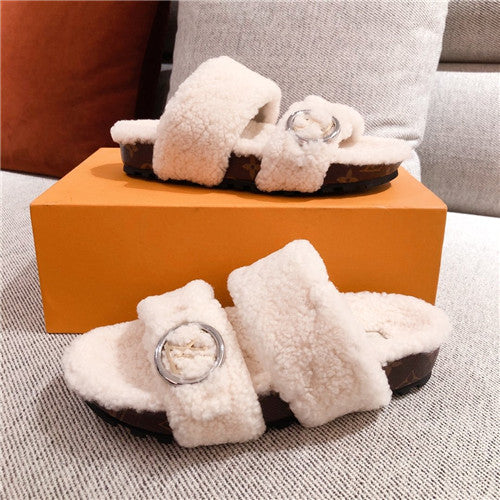 High Quality Luxury Louis Vuitton Wool Slippers – Style 76643