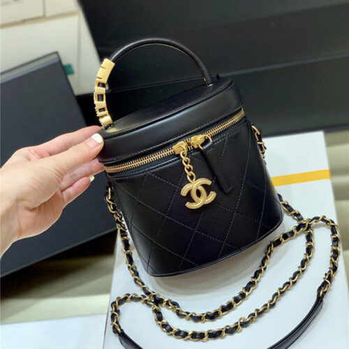 High Quality Luxury Chanel Limited Edition Bucket Bag alternate view
