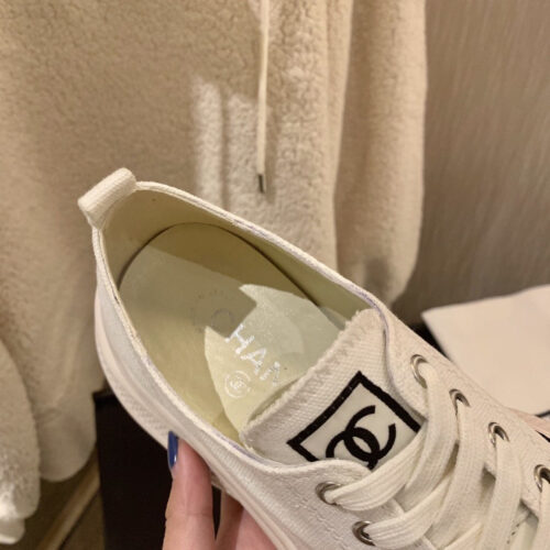 High Quality Luxury Chanel Canvas Sneakers product detail