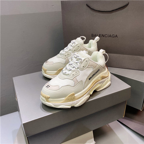 High Quality Luxury Balenciaga Triple-S Sneakers – Style 50435 alternate view