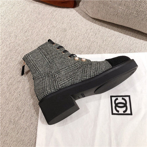 High Quality Luxury Chanel Ankle Boots With Chain product detail