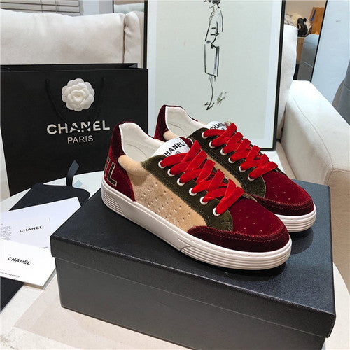 High Quality Luxury Chanel Low Top Sneakers – Style 08582