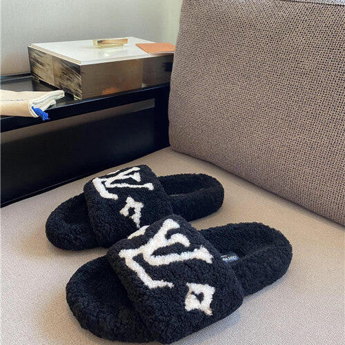 High Quality Luxury Louis Vuitton Wool Slippers – Style 08259