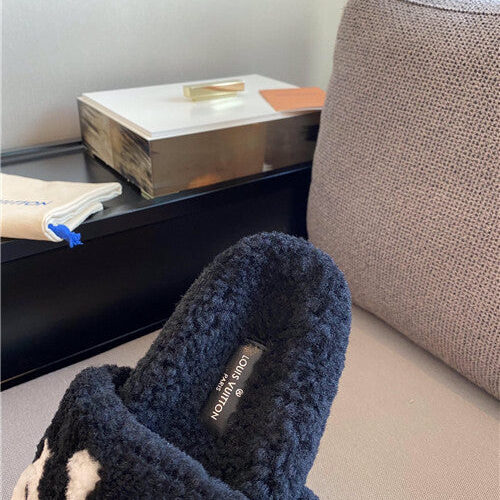 High Quality Luxury Louis Vuitton Wool Slippers – Style 08259 product detail