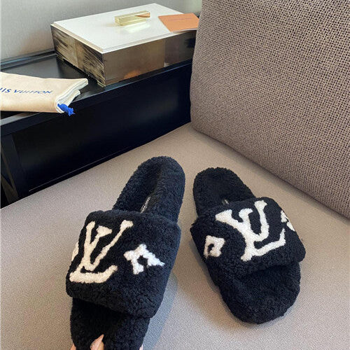 High Quality Luxury Louis Vuitton Wool Slippers – Style 08259 product detail