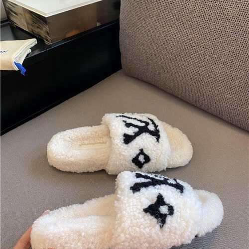 High Quality Luxury Louis Vuitton Wool Slippers – Style 65315 product detail