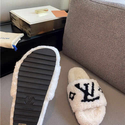 High Quality Luxury Louis Vuitton Wool Slippers – Style 65315 product detail